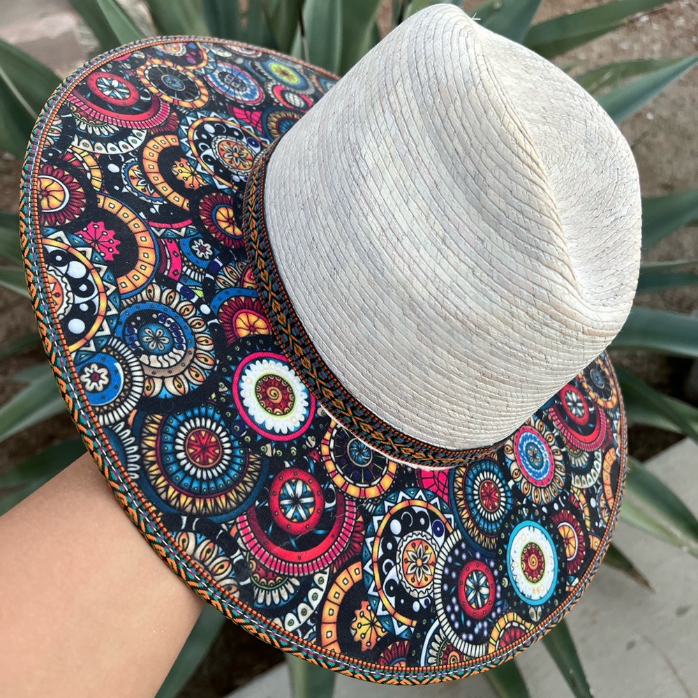 Hat - Picture 3 of 3